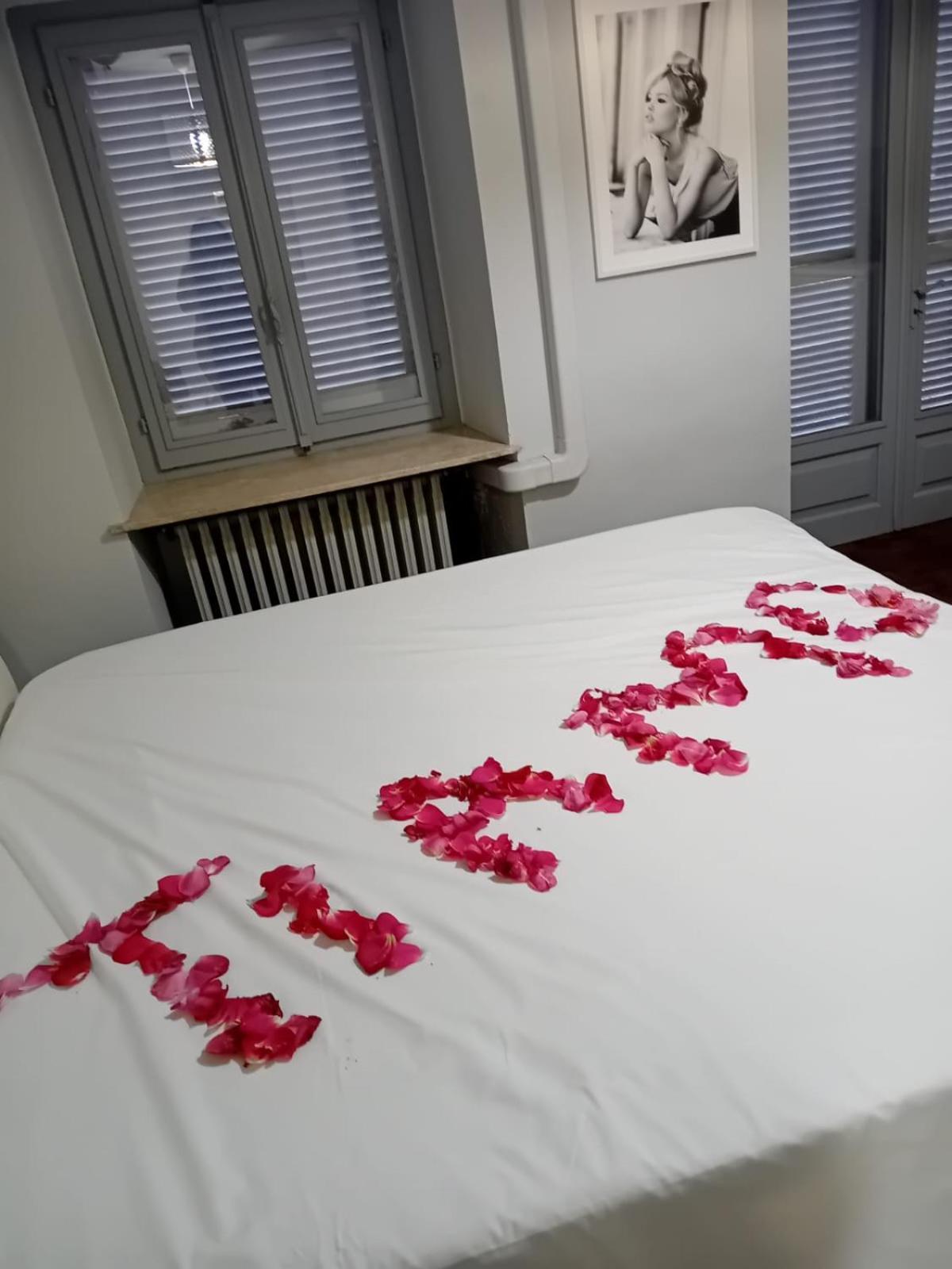 Bed and Breakfast La Casa Di Cate & Adry Envie Exterior foto